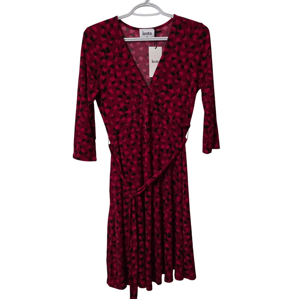 Leota New York Red Black Abstract Print Wrap Dress Medium 3/4 Sleeve Jersey NWT